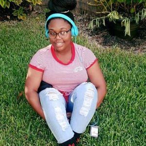 Meet your Posher, Nelli